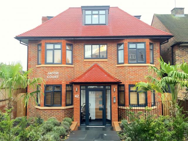 			NEW INSTRUCTION, 1 Bedroom, 1 bath, 1 reception Flat			 Kingsgate Avenue, FINCHLEY CENTRAL
